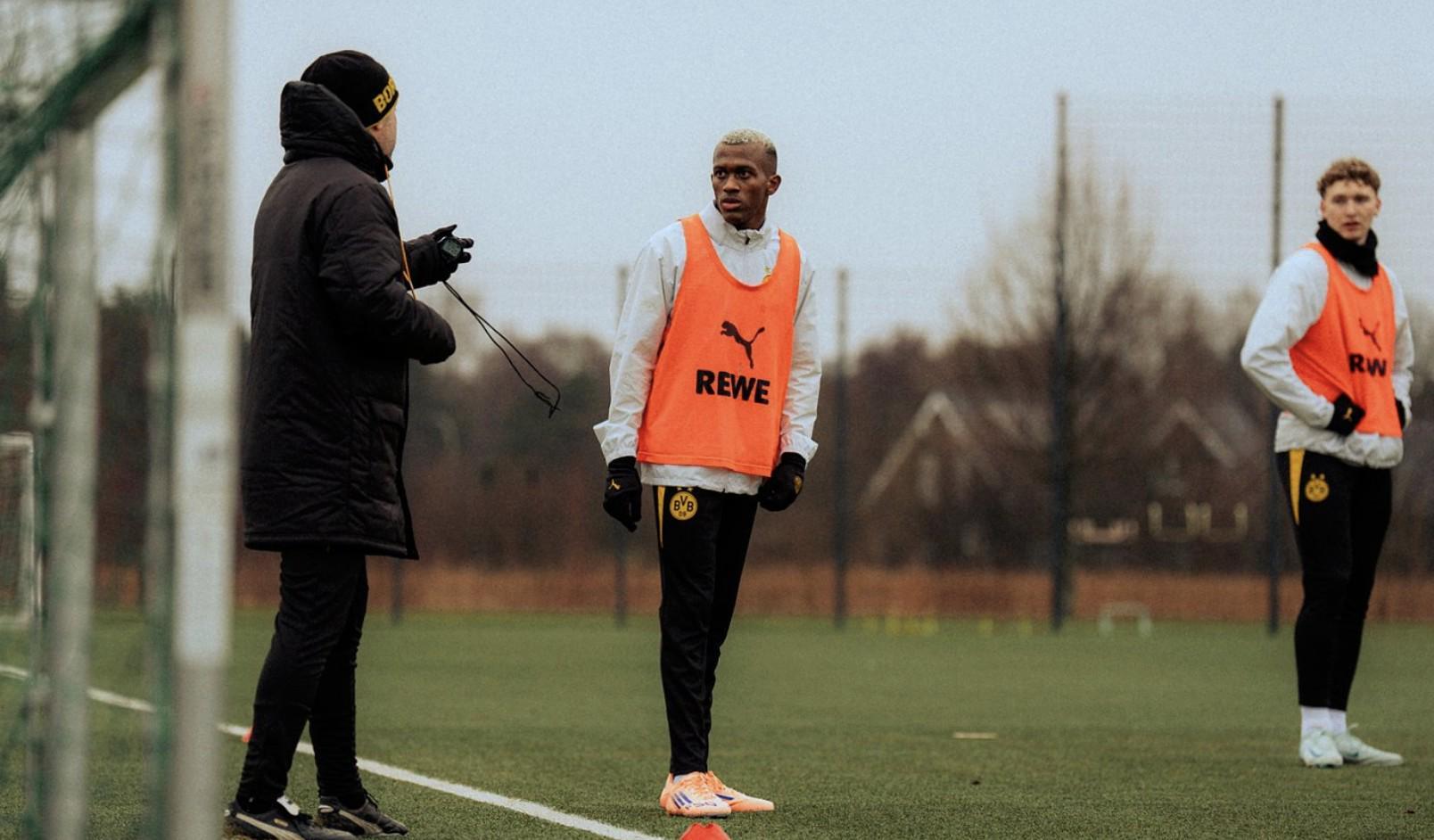 开云-熟悉下新环境，将在今夏加盟多特的莱尔马跟随U23进行了训练