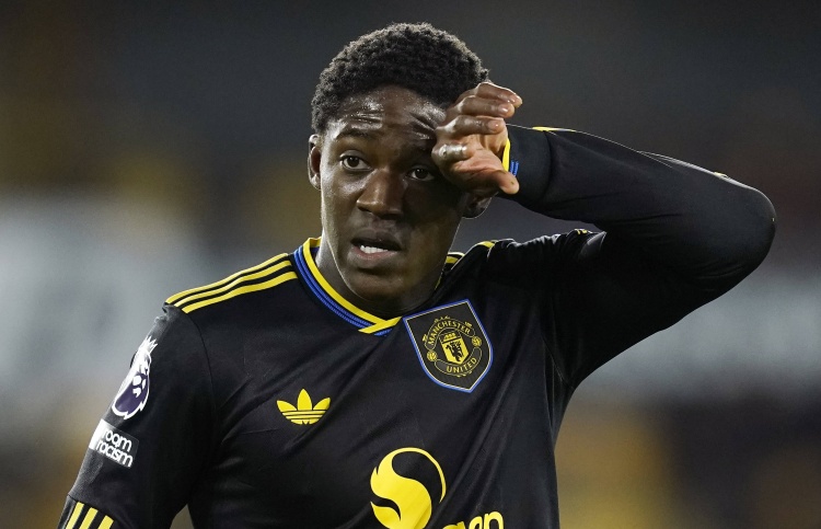 开云体育官方下载-罗马诺：曼联希望与梅努商谈续约，将其视为未来关键球员之一